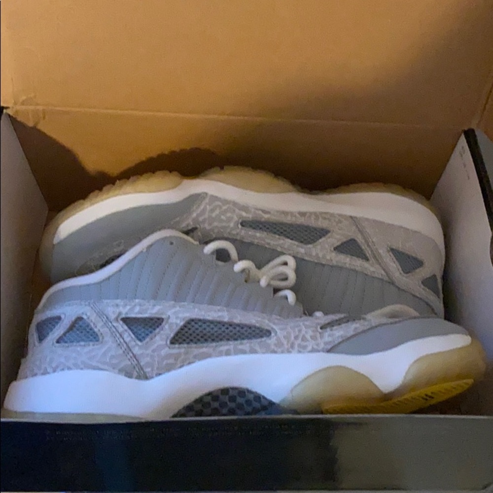 Retro 11ie cool grey
